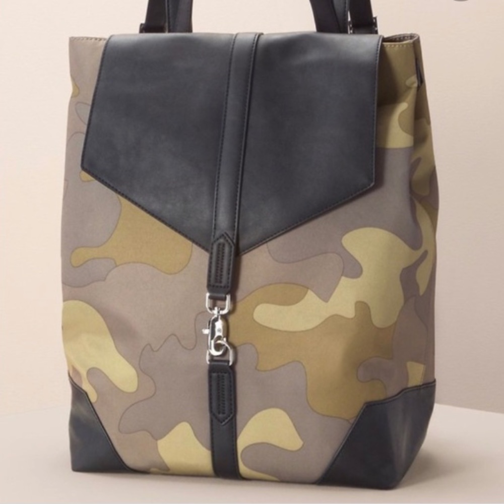 NWT Stella & Dot {Ava Backpack in Camo}